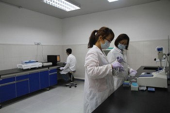 参观淄博中天华康亲子鉴定中心实验室 29